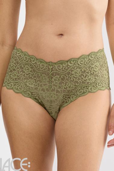Triumph - Amourette Full brief