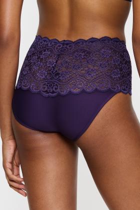 Triumph - Amourette Full brief