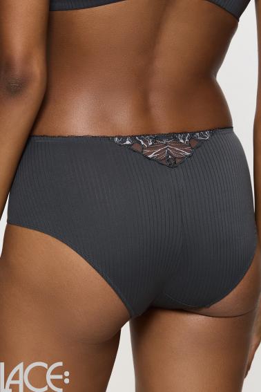 Triumph - Wild Iris Florale Full brief