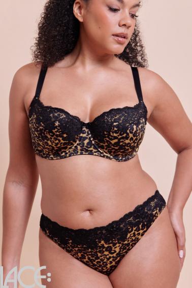 Curvy Kate - Boost Lace Brazilian thong