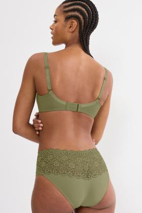 Triumph - Amourette Minimizer Bra D-H cup