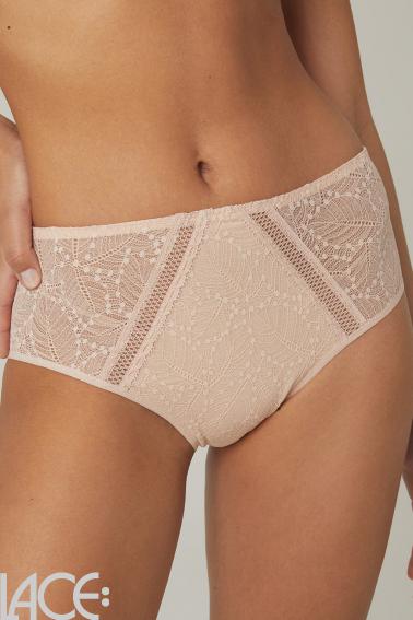 Simone Perele - Comete Full brief