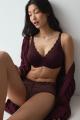 Triumph - Amourette Minimizer Bra D-H cup