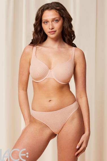 Triumph - Harmony Spotlight Minimizer Bra E-G cup