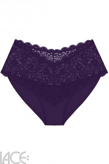 Triumph - Amourette Full brief