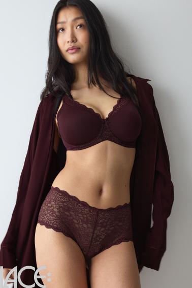 Triumph - Amourette Minimizer Bra D-H cup