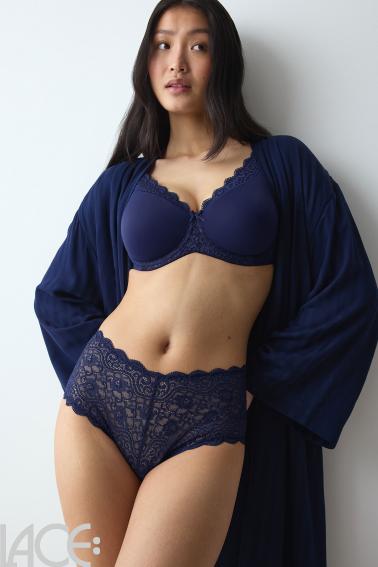 Triumph - Amourette Full brief