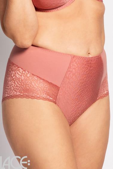 Ulla - Lynn Full brief