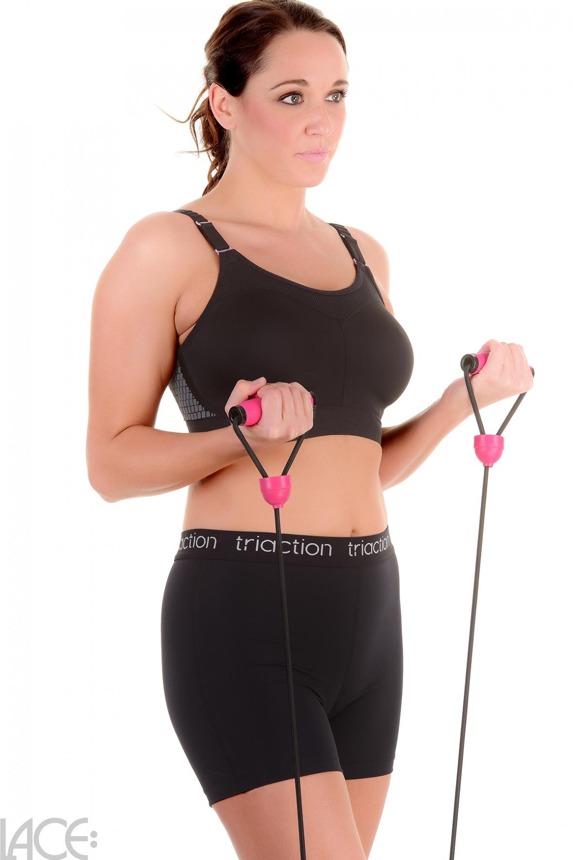 Triumph Tri-action Control Sports bra underwired E-H cup BLACK –