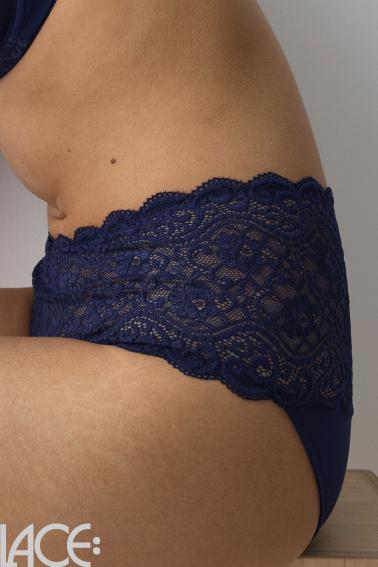 Triumph - Amourette Full brief