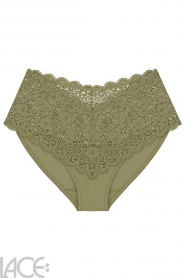 Triumph - Amourette Full brief